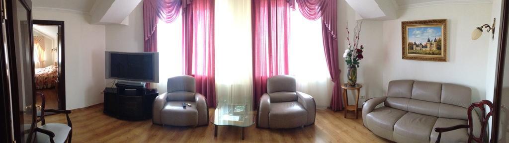 Prague Hotel Zaporizhia ภายนอก รูปภาพ