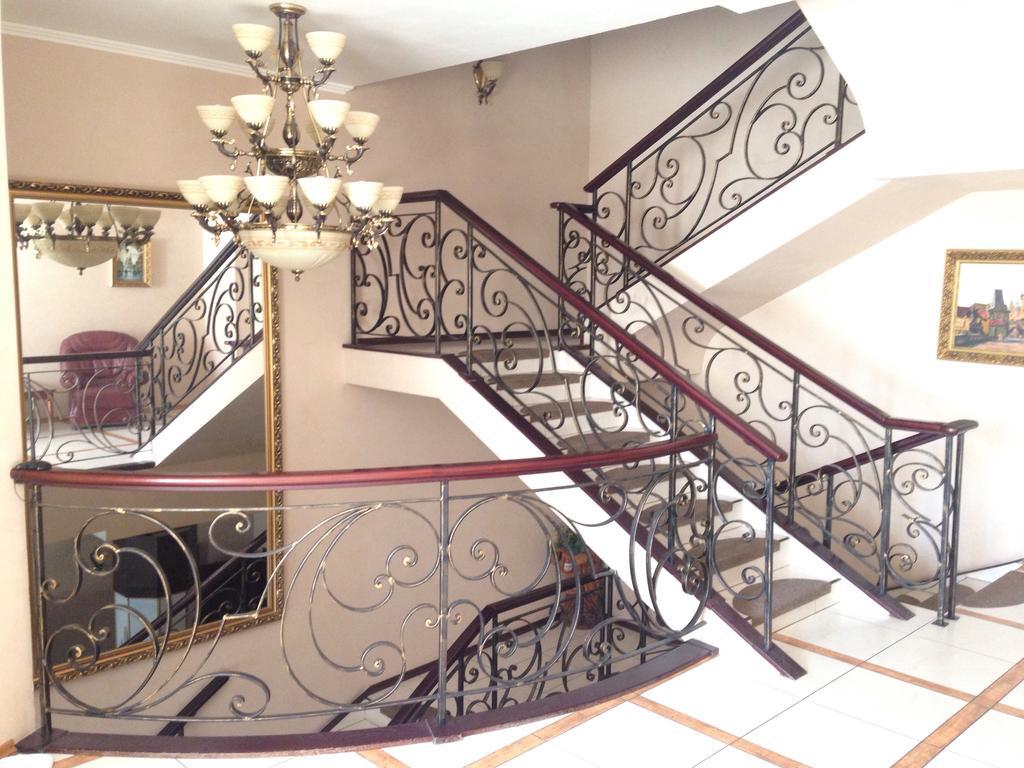 Prague Hotel Zaporizhia ภายนอก รูปภาพ