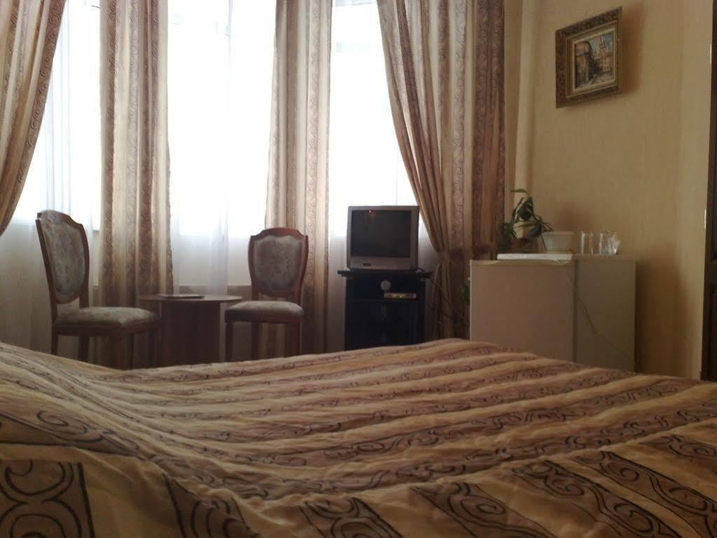 Prague Hotel Zaporizhia ภายนอก รูปภาพ